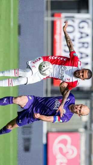 中往往伴随 中往往伴随